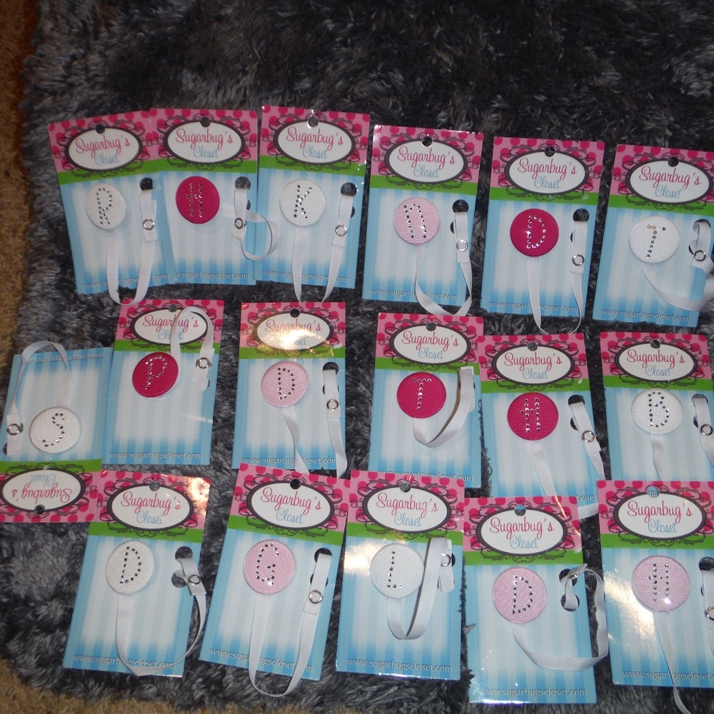 A LOT OF BABY BLING PACIFER CLIPS WITH INITIALS 18 - Picture 3 of 3